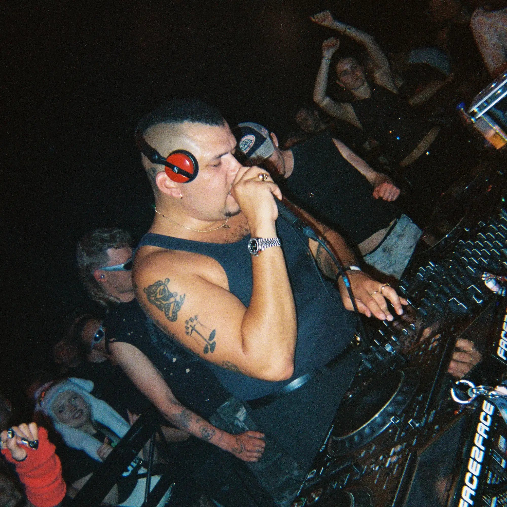 Soundboks Mix x MCR-T