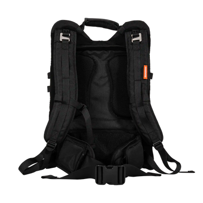 SOUNDBOKS The Backpack from the back#grill-farve_metallisk-gra,en:grill-color_metallic-gray